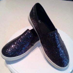 NWOT Candie's Girl 4med Glitter Sneakers